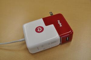 PlugBug 来た！（MacBookのACアダプタと合体するヤツ）