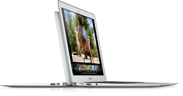 昨日雨だったのでMacBookAir13を買いに行けませんでした