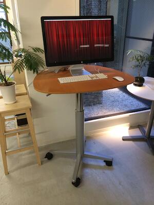 スタンディングデスクを導入しました