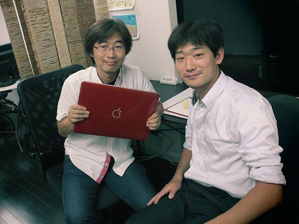 世界最薄・最軽量MacBookカバー『MacWraps』で MacBook Pro を赤くしてみました