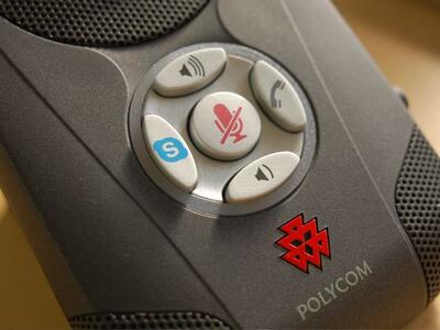 ハンズフリースピーカーフォン Polycom communicator は Mac で使えます