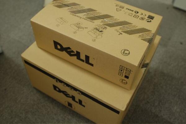 Vostro Desktop 200ST が届きました。