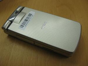 W61CAを買ってきた