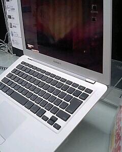 MacBook Airに会ってきました