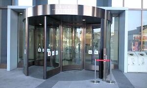 とある大学に打ち合わせに行ってきました。