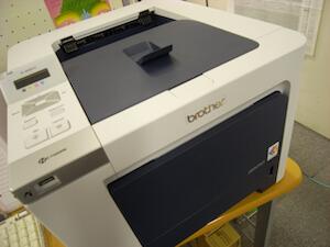 ブラザーのカラーレーザー HL-4040CN