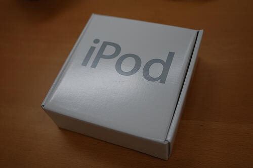 整備済み品のiPodの箱
