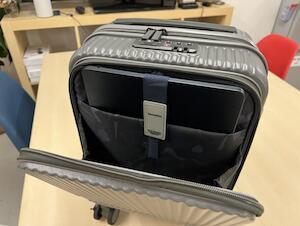 日帰り出張用に innovator INV30 を買ってみたけど、MacBook Air M2 入る？